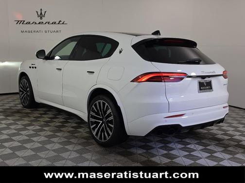 Bianco 2025 Maserati Grecale Modena