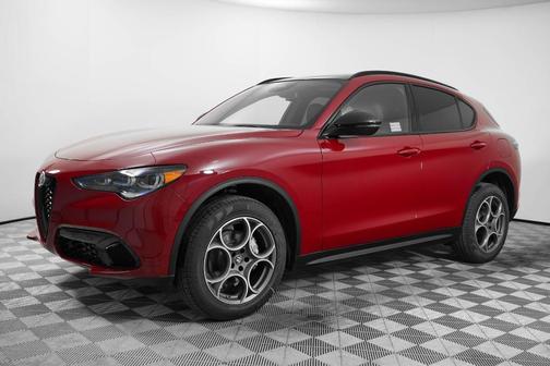 2025 Alfa Romeo Stelvio Base