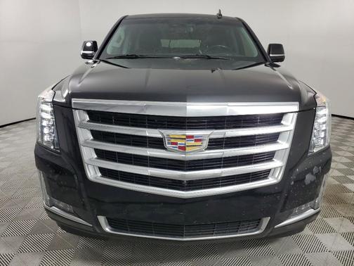 2018 Cadillac Escalade ESV Luxury