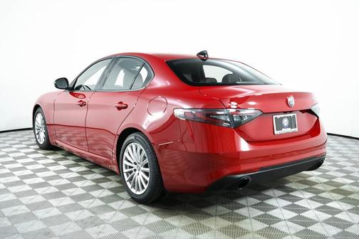 2024 Alfa Romeo Giulia Base