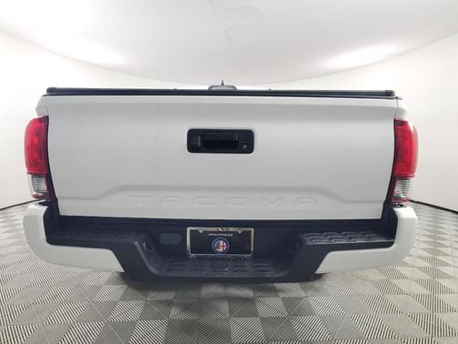 2018 Toyota Tacoma SR