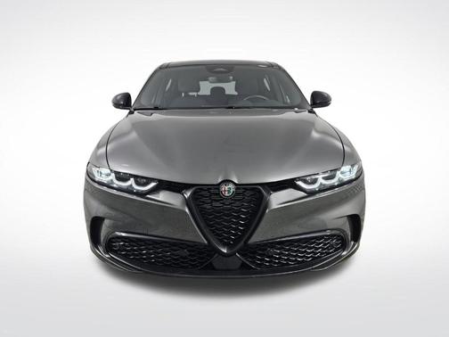 Metallic 2025 Alfa Romeo Tonale Base