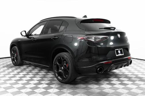 2025 Alfa Romeo Stelvio Base