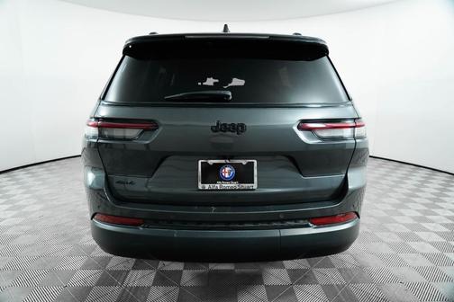 2024 Jeep Grand Cherokee L Laredo