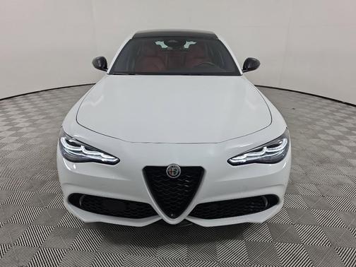 Milano 2025 Alfa Romeo Giulia Veloce