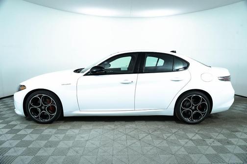 2024 Alfa Romeo Giulia Veloce