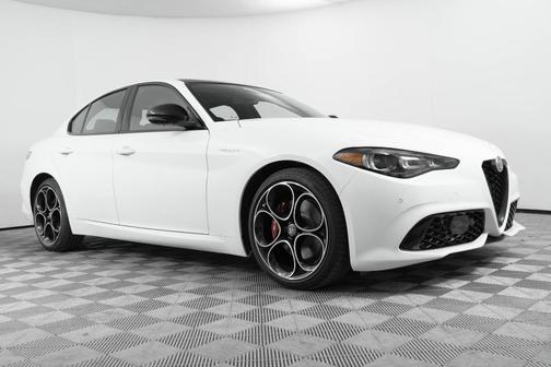 2025 Alfa Romeo Giulia Veloce