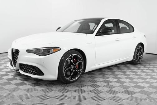 2025 Alfa Romeo Giulia Veloce