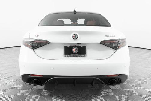 2025 Alfa Romeo Giulia Veloce