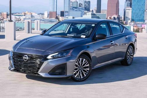 Gun Metallic 2025 Nissan Altima SV