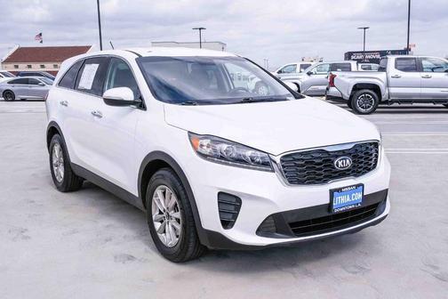 Snow White Pearl 2019 Kia Sorento LX V6