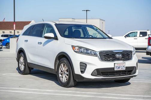 Snow White Pearl 2019 Kia Sorento LX V6
