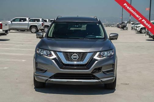 Gun Metallic 2018 Nissan Rogue SV