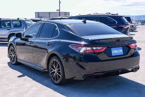 Midnight Black Metallic 2023 Toyota Camry SE