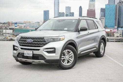 Iconic Silver Metallic 2022 Ford Explorer XLT