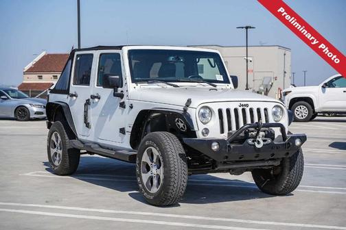 Bright White Clearcoat 2017 Jeep Wrangler Unlimited Sahara