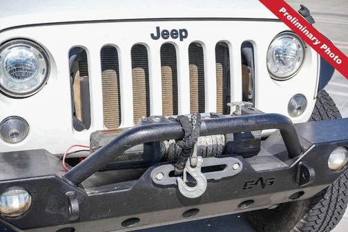 Bright White Clearcoat 2017 Jeep Wrangler Unlimited Sahara