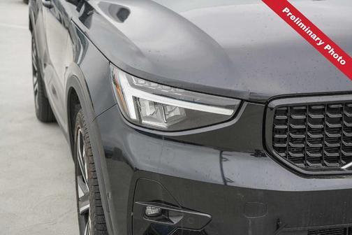 Black 2025 Volvo XC40 B5 Plus Dark Theme