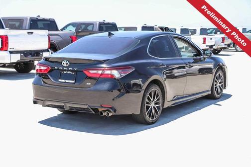 Midnight Black Metallic 2021 Toyota Camry SE