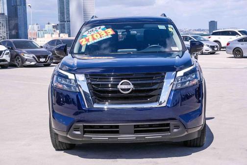 Deep Ocean Blue 2024 Nissan Pathfinder SV