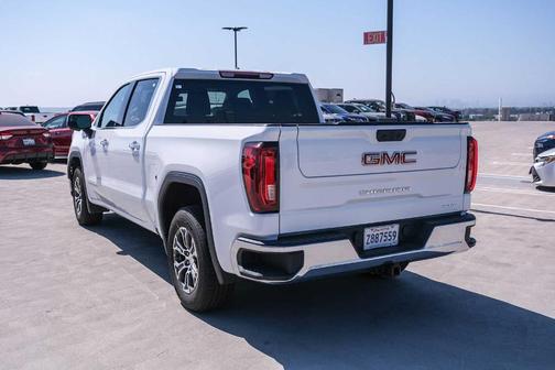Summit White 2025 GMC Sierra 1500 SLT