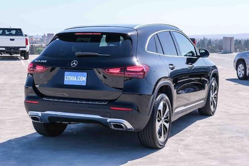Midnight Black 2025 Mercedes-Benz GLA 250 Base