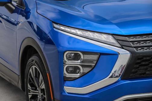 Octane Blue Metallic 2022 Mitsubishi Eclipse Cross SE