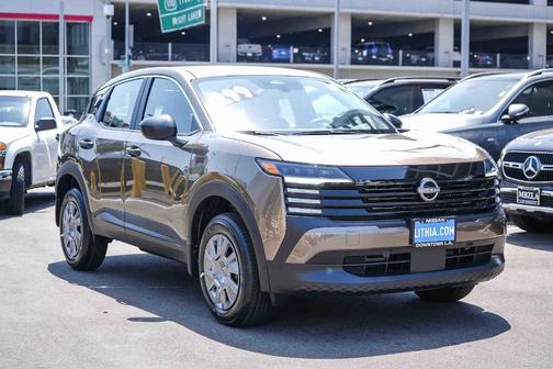 Canyon Bronze M 2026 Nissan Kicks S