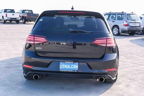 Deep Black Pearl Effect 2018 Volkswagen Golf GTI 2.0T S 4-Door