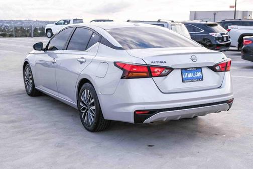 Brilliant Silver Metallic 2024 Nissan Altima 2.5 SV