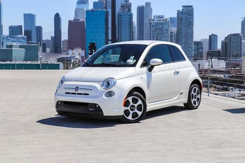 Pearl White Tri-Coat 2016 FIAT 500e Battery Electric