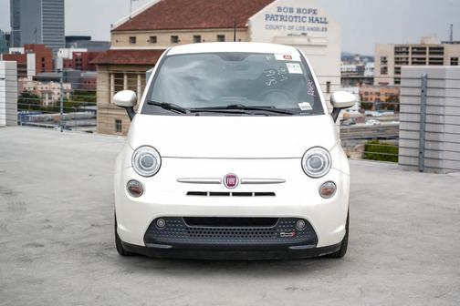 Pearl White Tri-Coat 2016 FIAT 500e Battery Electric