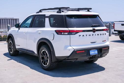 Pearl 2026 Nissan Pathfinder Rock Creek