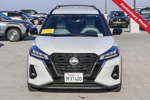 Aspen White 2023 Nissan Kicks SR