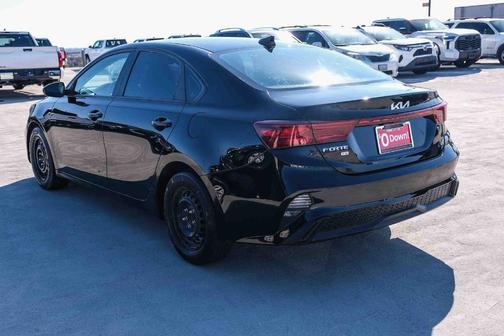Aurora Black 2024 Kia Forte LX