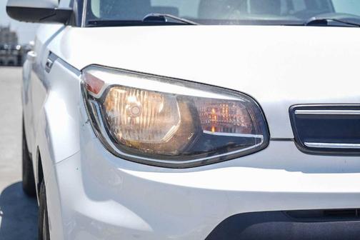 Clear White 2017 Kia Soul Base