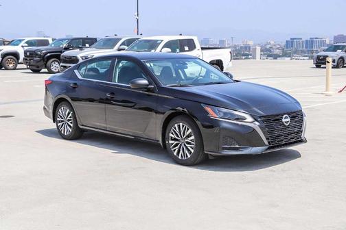Super Black 2026 Nissan Altima SV