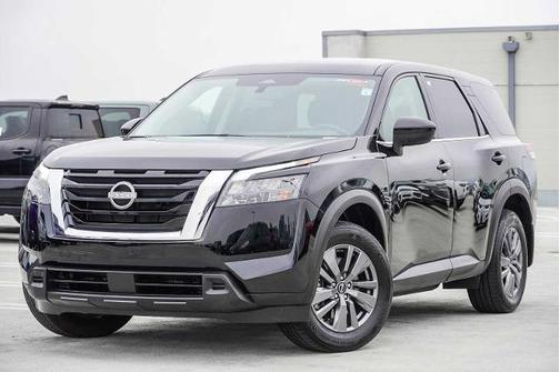 2024 Nissan Pathfinder S