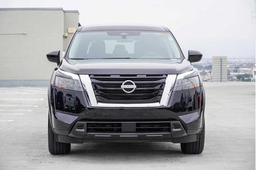 2024 Nissan Pathfinder S