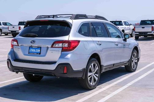 Ice Silver Metallic 2019 Subaru Outback 3.6R Limited