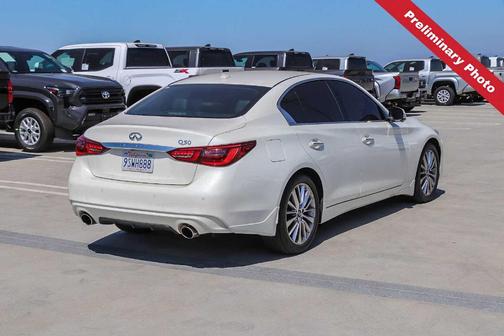 Majestic White 2024 INFINITI Q50 LUXE