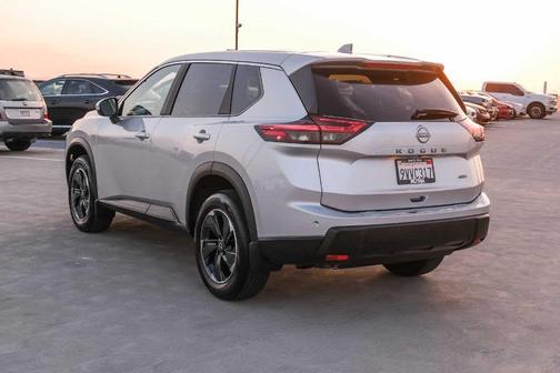 Brilliant Silver Metallic 2025 Nissan Rogue SV