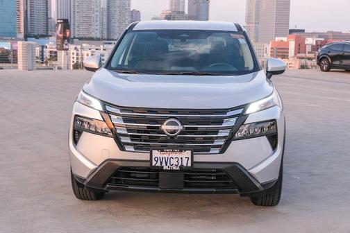 Brilliant Silver Metallic 2025 Nissan Rogue SV