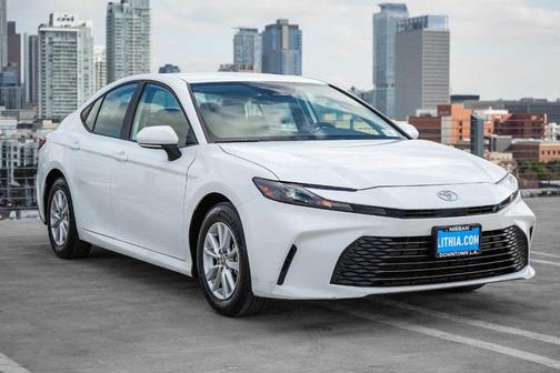 Ice 2025 Toyota Camry LE