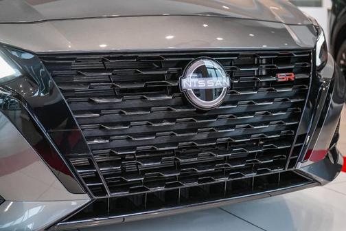 2t Gun Blk Roof 2026 Nissan Altima SR