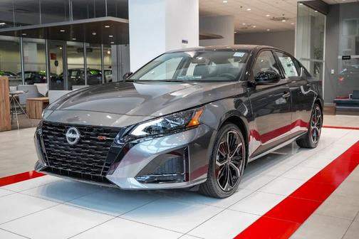 2t Gun Blk Roof 2026 Nissan Altima SR