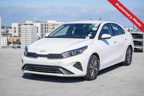 Snow White Pearl 2022 Kia Forte LXS
