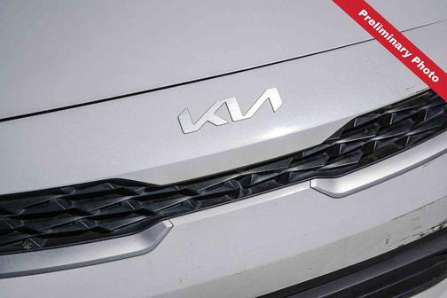 Snow White Pearl 2022 Kia Forte LXS