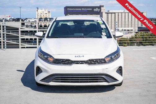 Snow White Pearl 2022 Kia Forte LXS