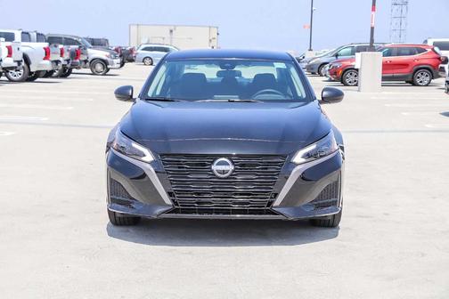 Super Black 2026 Nissan Altima SV